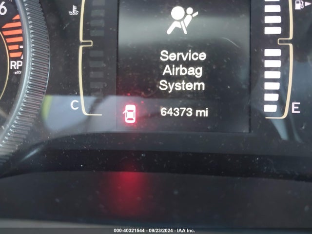 1C4PJLCB7HW586604 Jeep Cherokee Latitude Fwd