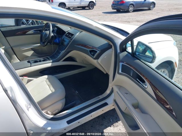 3LN6L2J92GR623037 Lincoln MKZ