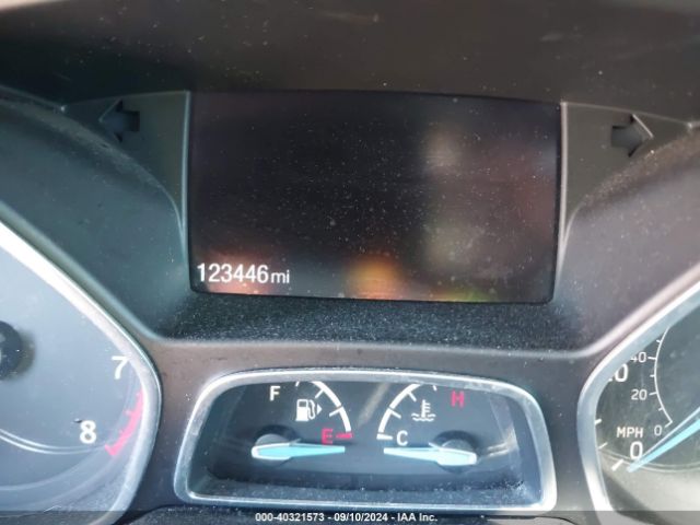 1FADP3FE2FL238933 Ford FOCUS SE
