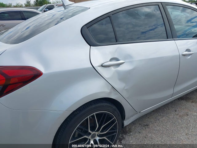 KIA FORTE LX 2017 3KPFK4A7XHE107096 Image 11