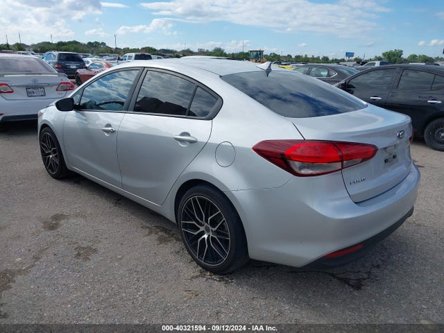 KIA FORTE LX 2017 3KPFK4A7XHE107096 Image 3