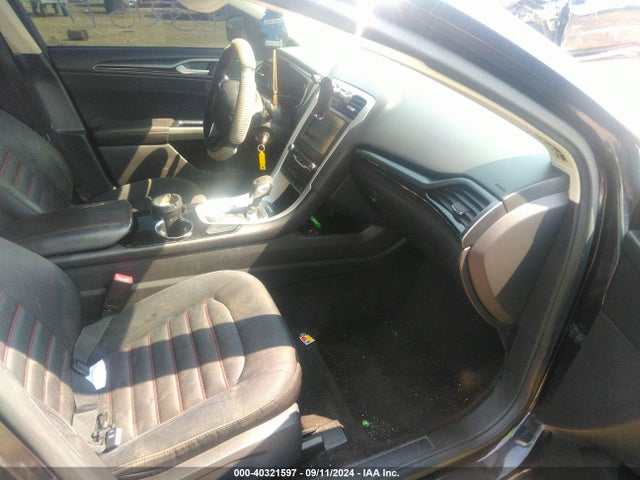 3FA6P0H9XER275199 Ford FUSION SE