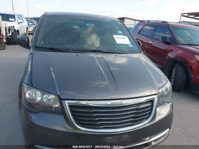 2C4RC1HG8GR248230 Chrysler Town & Country S