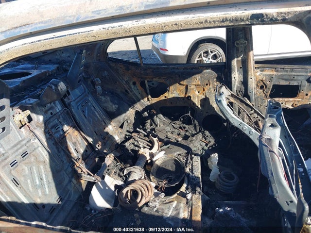 4T1T11AK8NU046882 Toyota CAMRY SE