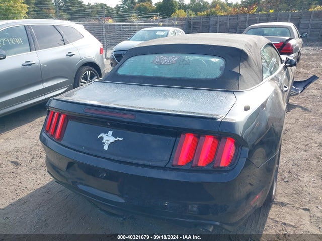 Ford Mustang V6 2016 1FATP8EM2G5238440 Image 16