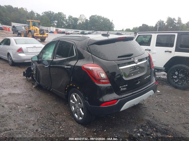 Buick Encore Essence 2018 KL4CJCSB3JB650905 Image 3
