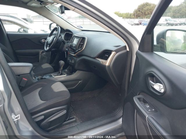 1C4PJMAB4GW305706 Jeep Cherokee Altitude