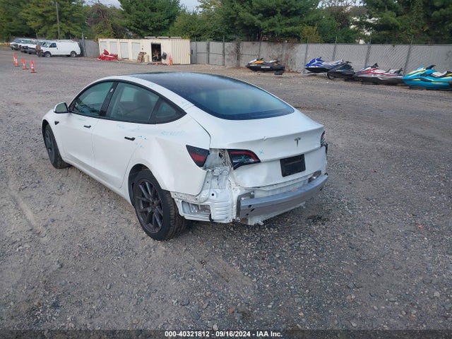 2021 TESLA MODEL 3 5YJ3E1EA4MF062840 Photo 2