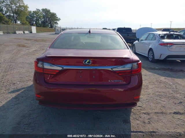 Lexus ES 300H 2016 JTHBW1GG5G2121975 Image 16