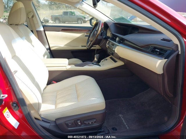 JTHBW1GG5G2121975 Lexus ES 300H