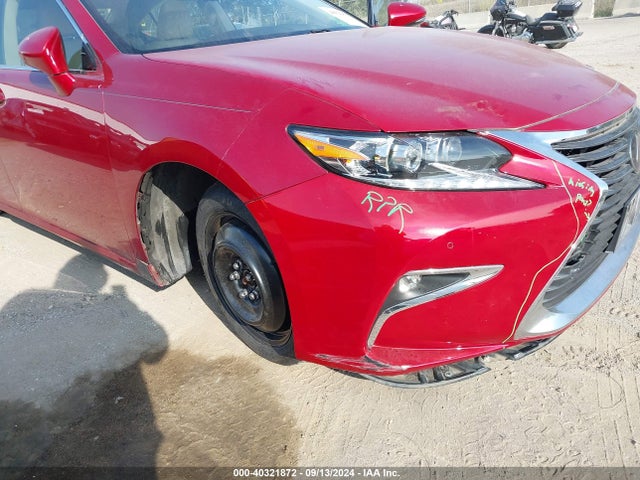 JTHBW1GG5G2121975 Lexus ES 300H