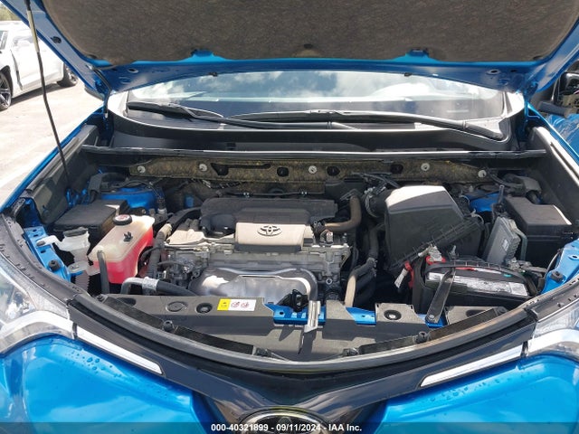 Toyota RAV4 LE 2017 JTMZFREV1HJ707886 Image 10
