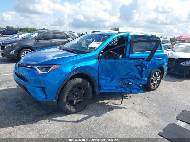 Toyota RAV4 LE 2017 JTMZFREV1HJ707886 Image 2