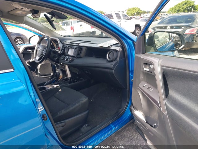 Toyota RAV4 LE 2017 JTMZFREV1HJ707886 Image 5