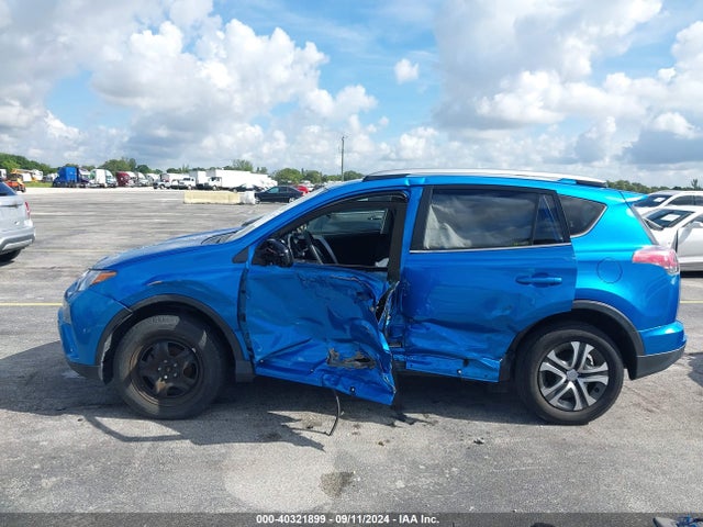 Toyota RAV4 LE 2017 JTMZFREV1HJ707886 Image 6