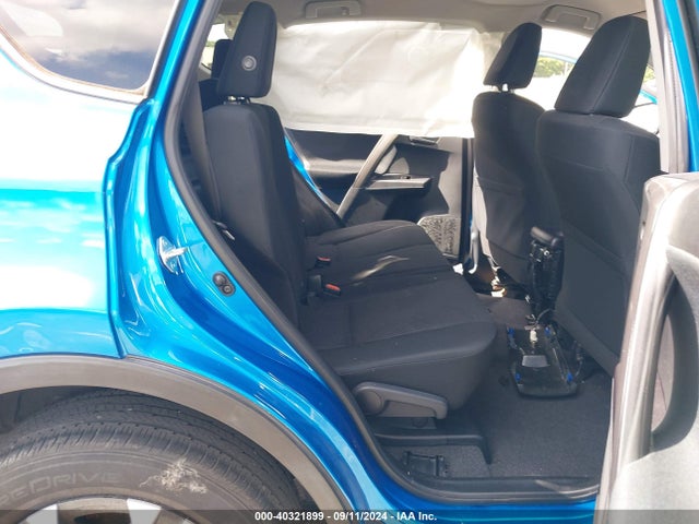 Toyota RAV4 LE 2017 JTMZFREV1HJ707886 Image 8