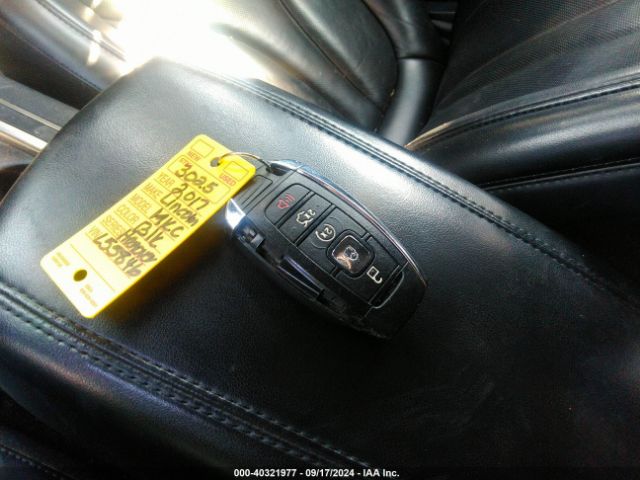 5LMCJ3D97HUL55846 Lincoln Mkc Reserve