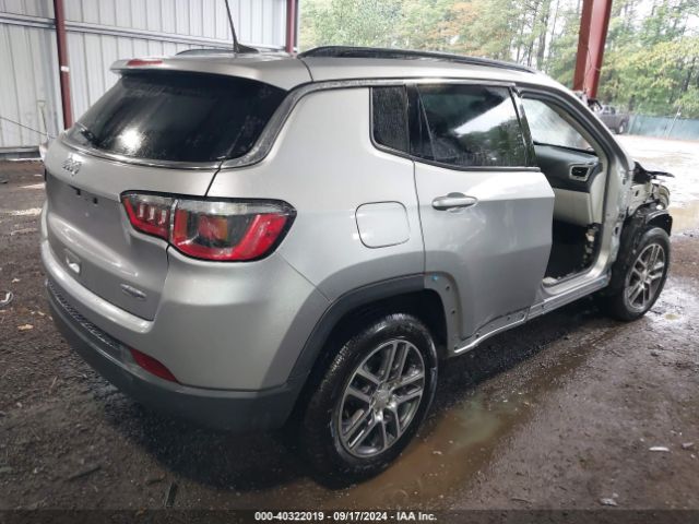 3C4NJCBBXKT685777 Jeep Compass Sun And Wheel Fwd