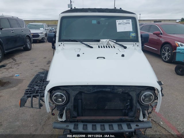 1C4BJWEGXFL710349 Jeep Wrangler Unlimited Sahara