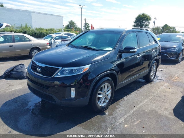 KIA Sorento Lx V6 2015 5XYKT4A70FG585362 Image 2