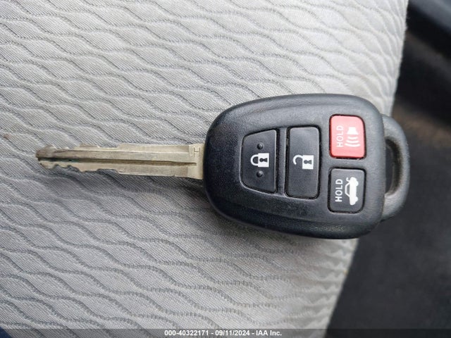 Toyota COROLLA LE 2019 5YFBURHE7KP863887 Image 11