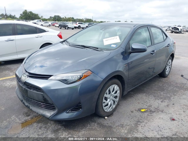 Toyota COROLLA LE 2019 5YFBURHE7KP863887 Image 2