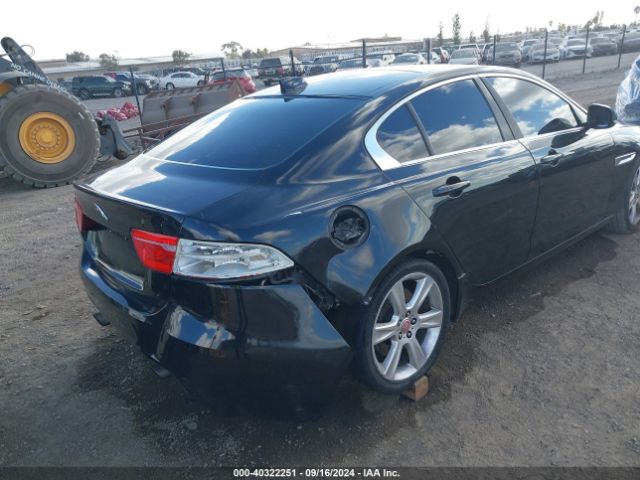SAJAE4BG5HA963877 Jaguar Xe 25t Prestige