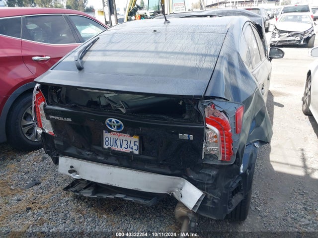 Toyota Prius Two 2015 JTDKN3DU1F0413465 Image 17