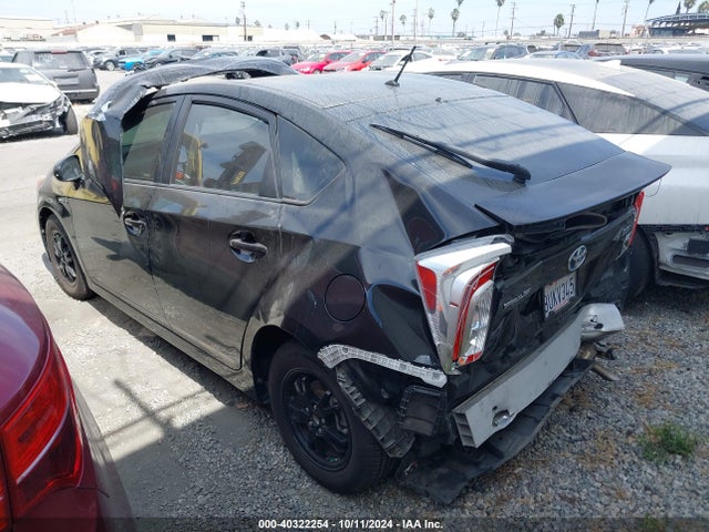 Toyota Prius Two 2015 JTDKN3DU1F0413465 Image 3