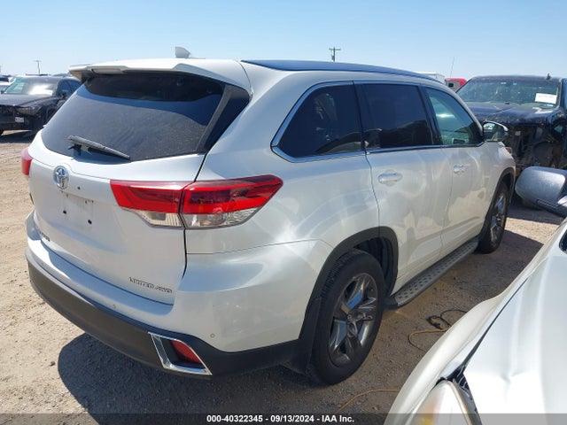 Toyota Highlander Limited Platinum 2017 5TDDZRFH6HS468803 Image 4