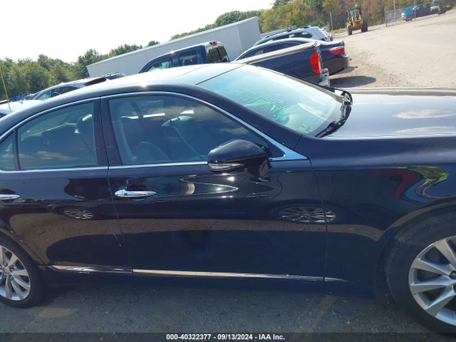 Продаж на аукціоні авто 2011 Lexus Ls 460, vin: JTHCL5EF8B5010410, номер лоту: 40322377