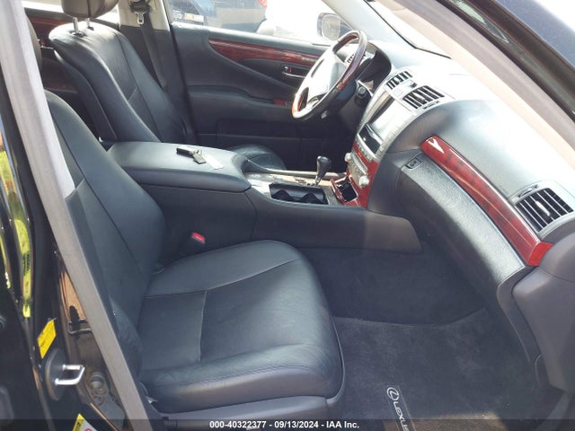 Продаж на аукціоні авто 2011 Lexus Ls 460, vin: JTHCL5EF8B5010410, номер лоту: 40322377