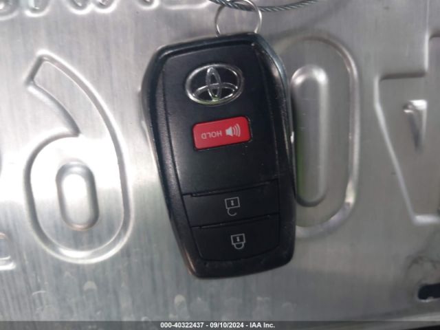 7MUCAAAG9NV036369 Toyota Corolla Cross Le