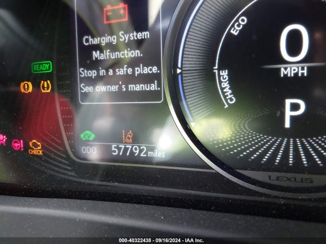 Lexus UX 250H 2021 JTHX9JBH2M2049464 Image 16