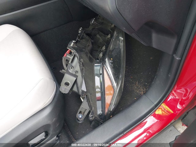 Lexus UX 250H 2021 JTHX9JBH2M2049464 Image 20