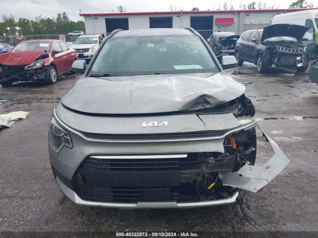 KNDCS3LF2P5069214 KIA Niro Plug-in Hybrid Ex
