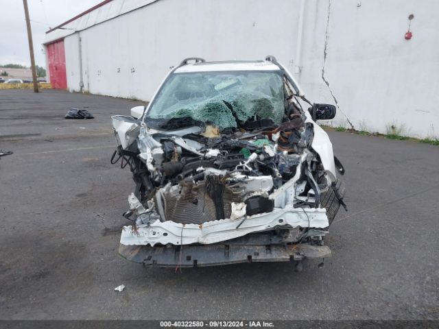 JF2SKAEC2NH522408 Subaru Forester Premium