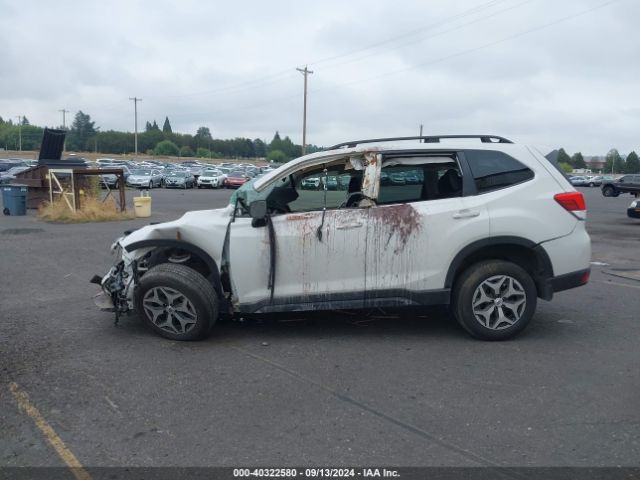 JF2SKAEC2NH522408 Subaru Forester Premium