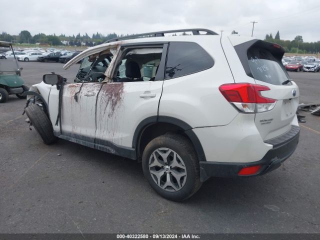JF2SKAEC2NH522408 Subaru Forester Premium