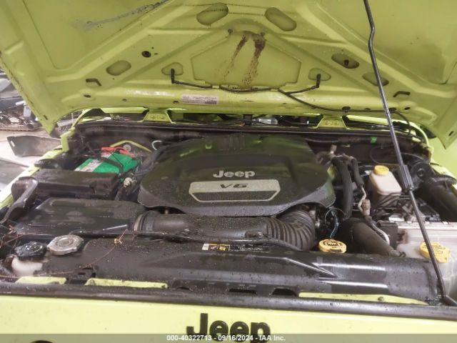 1C4BJWDG9HL542014 Jeep Wrangler Unlimited Sport 4x4