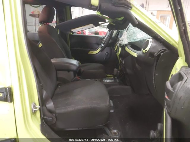 1C4BJWDG9HL542014 Jeep Wrangler Unlimited Sport 4x4