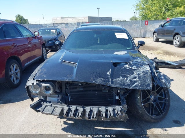 2C3CDZAG6JH122025 Dodge Challenger Sxt