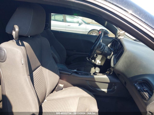 2C3CDZAG6JH122025 Dodge Challenger Sxt