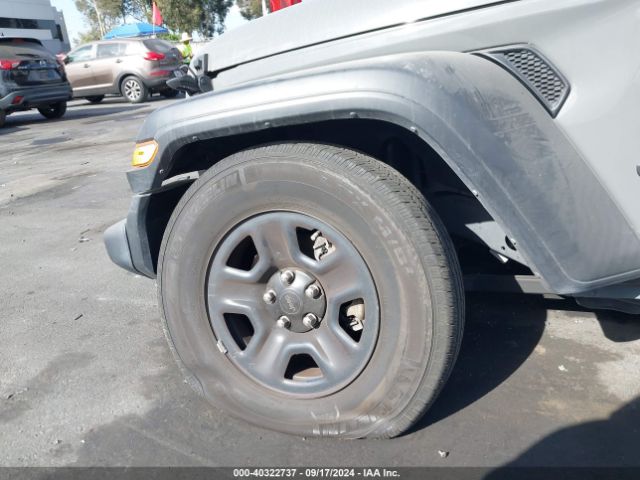 1C4HJXDG8NW126143 Jeep Wrangler Unlimited Sport 4x4