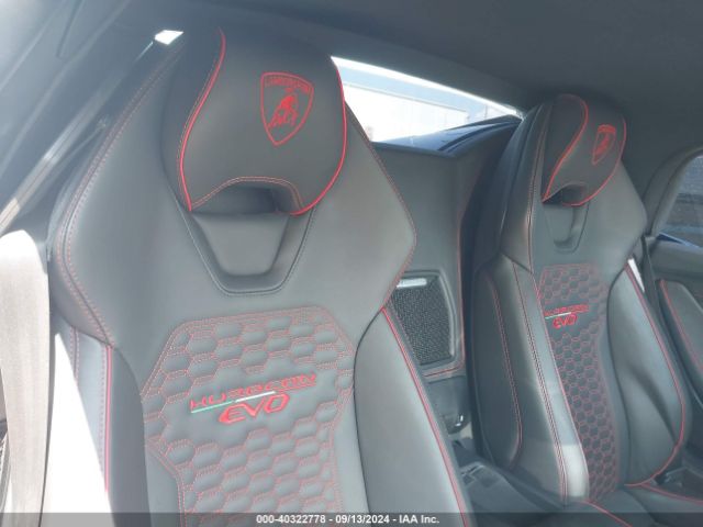 ZHWUT5ZF3NLA18991 Lamborghini Huracan Evo Spyder Rwd