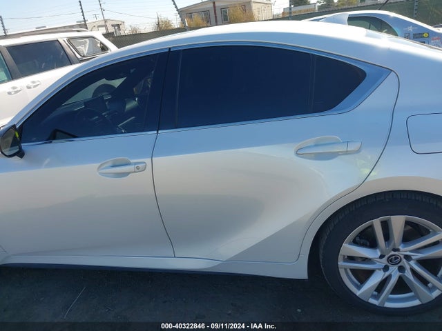 Lexus IS 300 2021 JTHCA1D20M5117113 Image 14