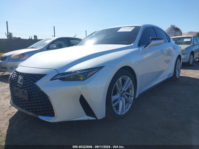 Lexus IS 300 2021 JTHCA1D20M5117113 Image 2