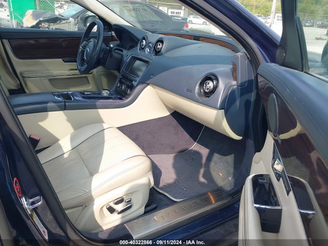 2013 JAGUAR XJ SAJWA1C7XD8V44570 Photo 4