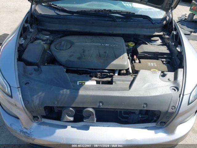 1C4PJLCS1HW507606 Jeep Cherokee Latitude Fwd