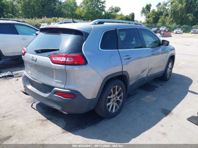 1C4PJLCS1HW507606 Jeep Cherokee Latitude Fwd